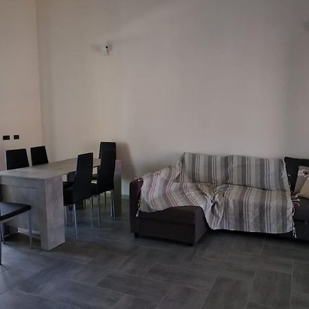 La Casa Del Sole - Casa Vacanze Ури Экстерьер фото