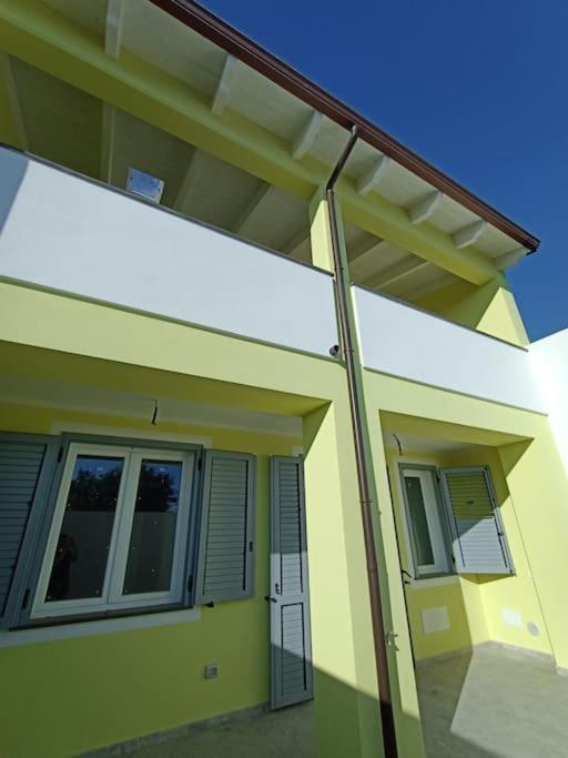 La Casa Del Sole - Casa Vacanze Ури Экстерьер фото